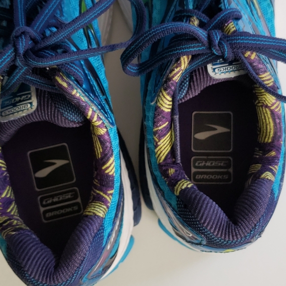 Brooks shoes - Picture 4 of 10